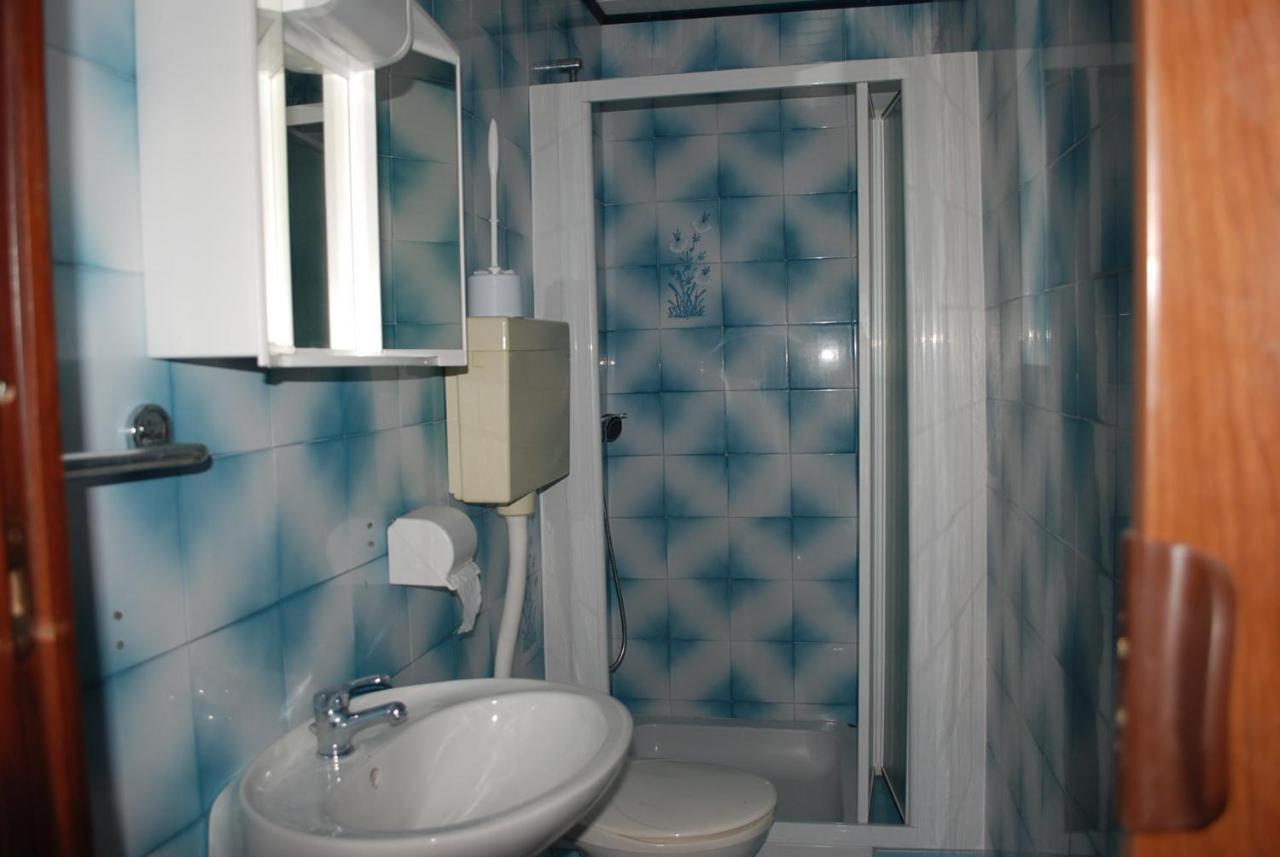 Penzion Palma Apartment เซโชเล ภายนอก รูปภาพ