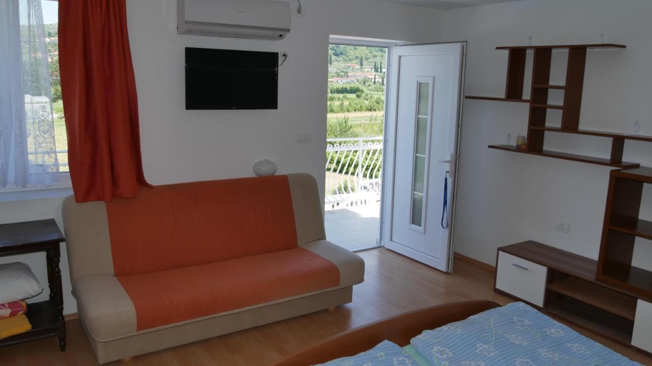 Penzion Palma Apartment เซโชเล ภายนอก รูปภาพ